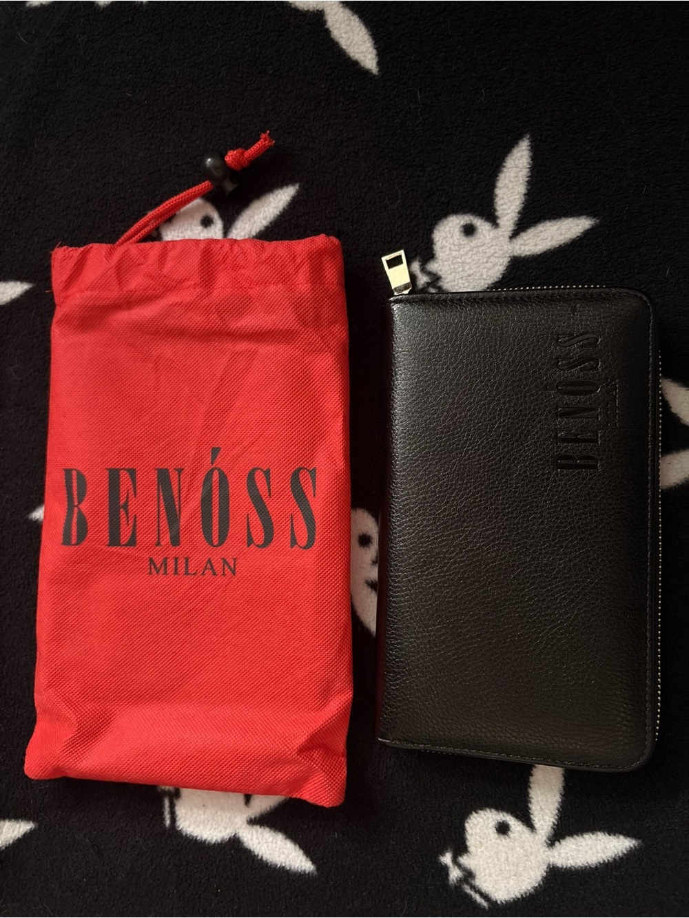 Benóss Black Zip-Around Women's Leather Wallet